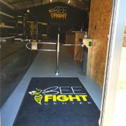 Tapis personnalisé cmub de box | Bee Fight